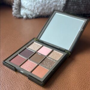 Huda Beauty Khaki Haze Eyeshadow Palette, 9-shades, NWT limited edition